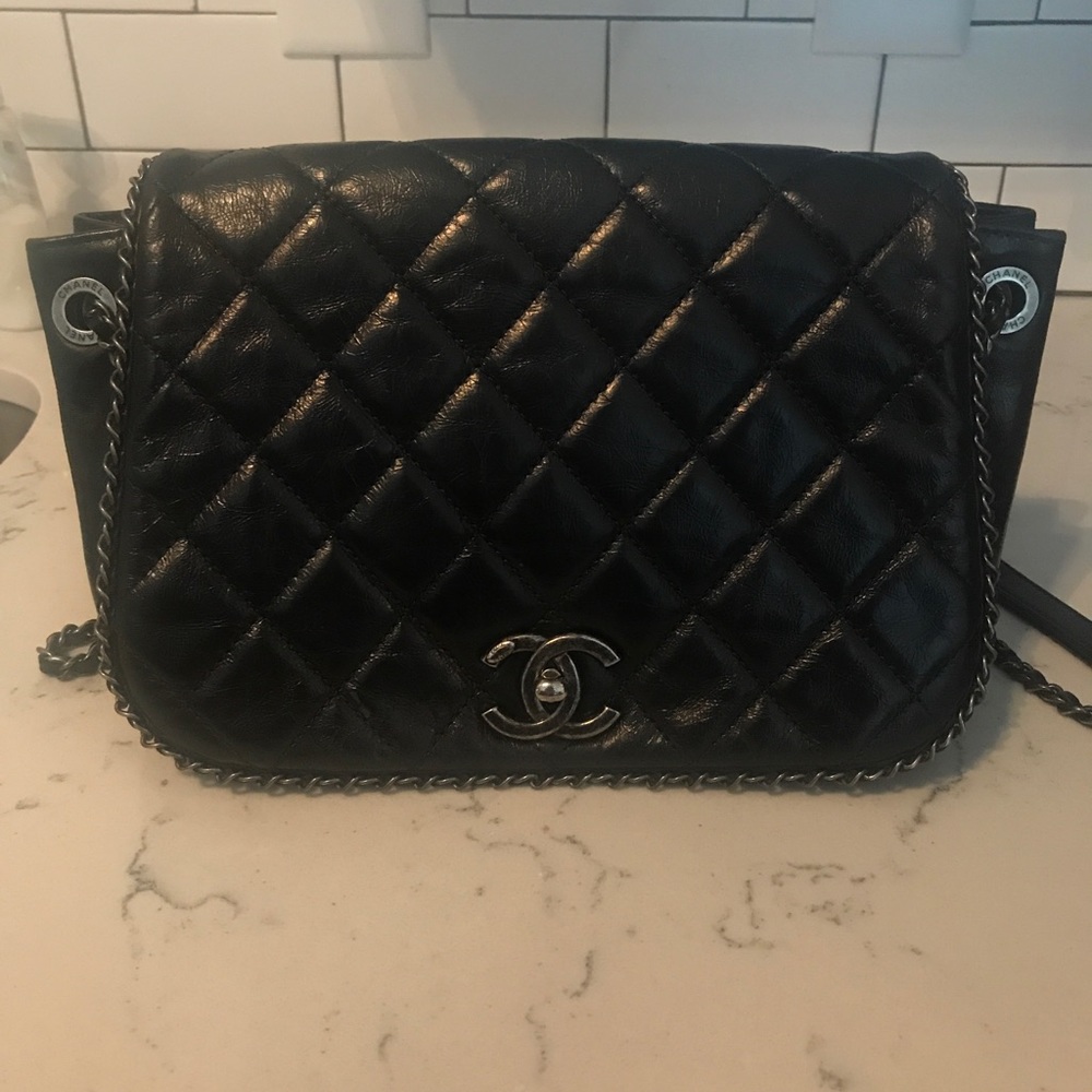 Chanel chain bag